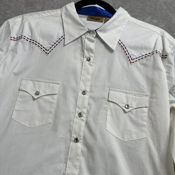 NWT Wrangler Women's Rhinestone Snap USA Stars Top Size XL White Red Blue - Picture 2 of 10